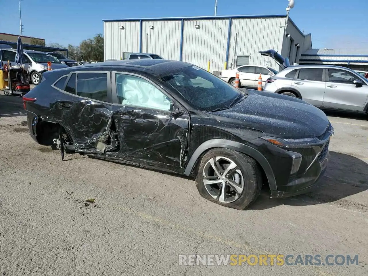 4 Photograph of a damaged car KL77LGEPXSC118379 CHEVROLET TRAX 1RS 2025