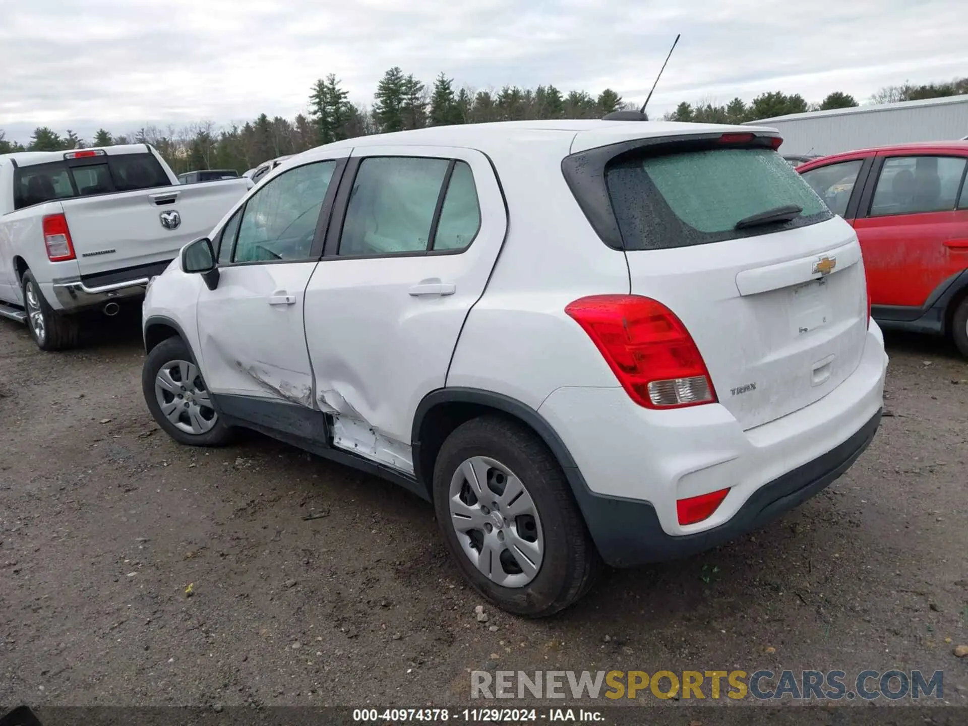 3 Photograph of a damaged car 3GNCJKSB0KL135481 CHEVROLET TRAX 2019