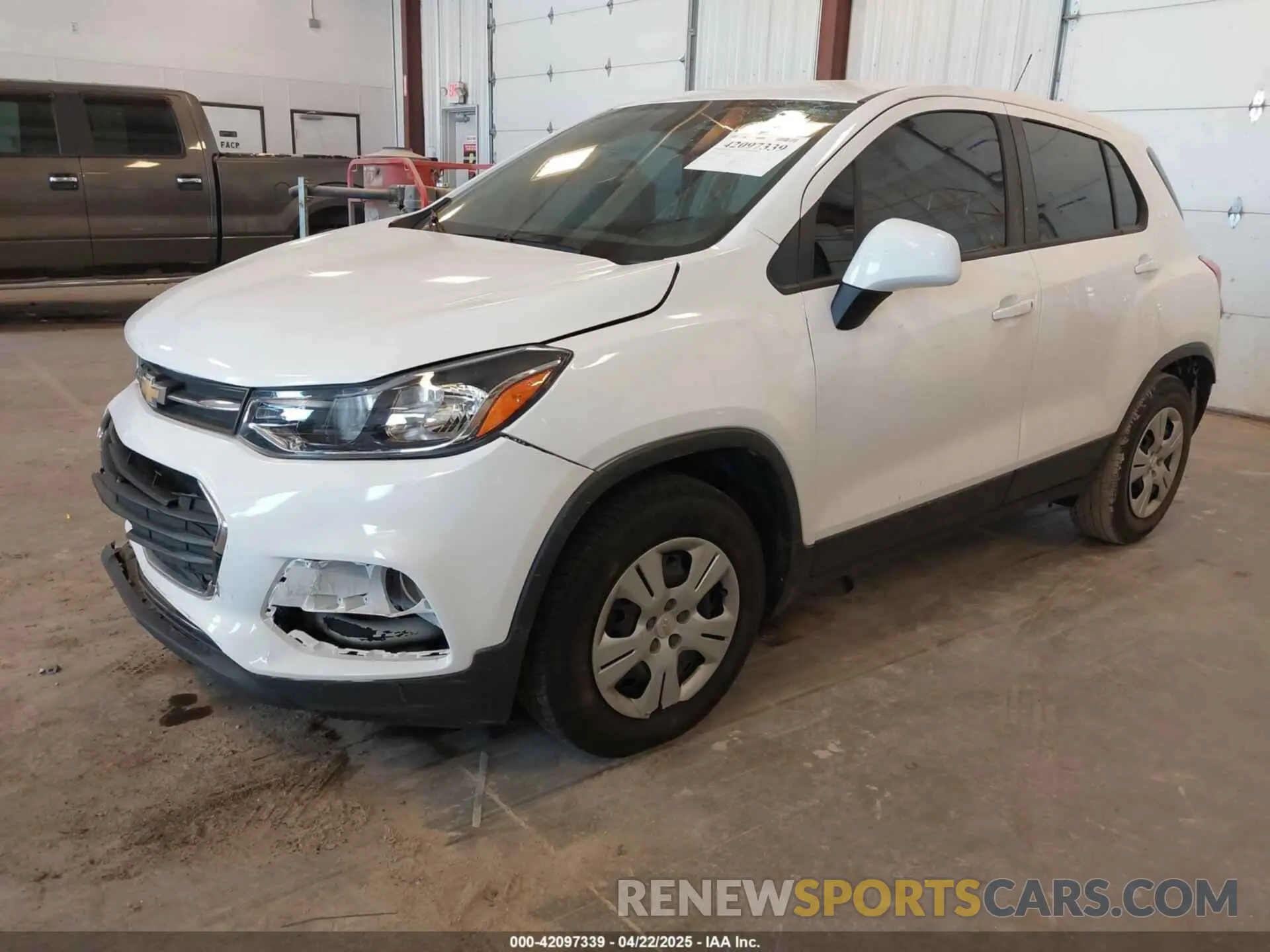 2 Photograph of a damaged car 3GNCJKSB0KL143936 CHEVROLET TRAX 2019