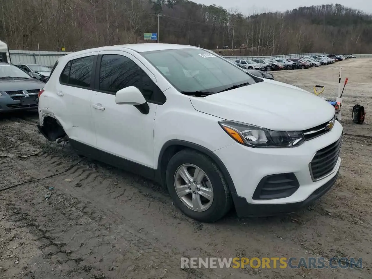 4 Photograph of a damaged car 3GNCJKSB0KL217792 CHEVROLET TRAX 2019