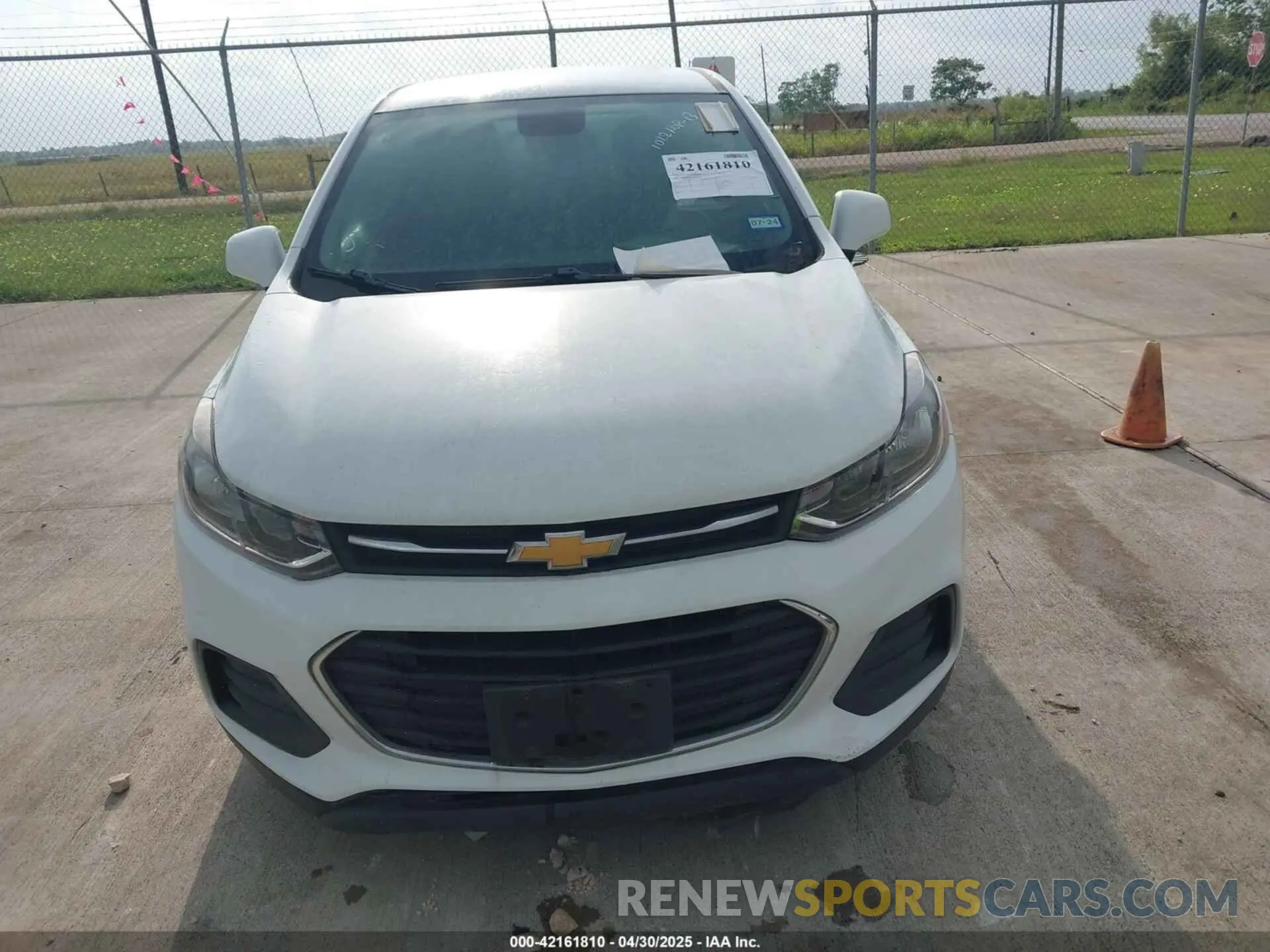 11 Photograph of a damaged car 3GNCJKSB0KL233670 CHEVROLET TRAX 2019