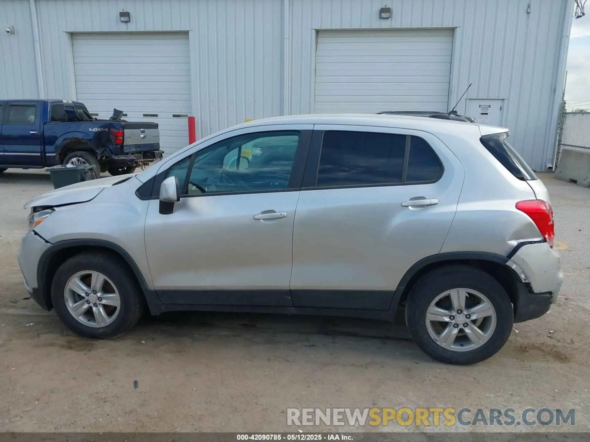14 Photograph of a damaged car 3GNCJKSB0KL253210 CHEVROLET TRAX 2019