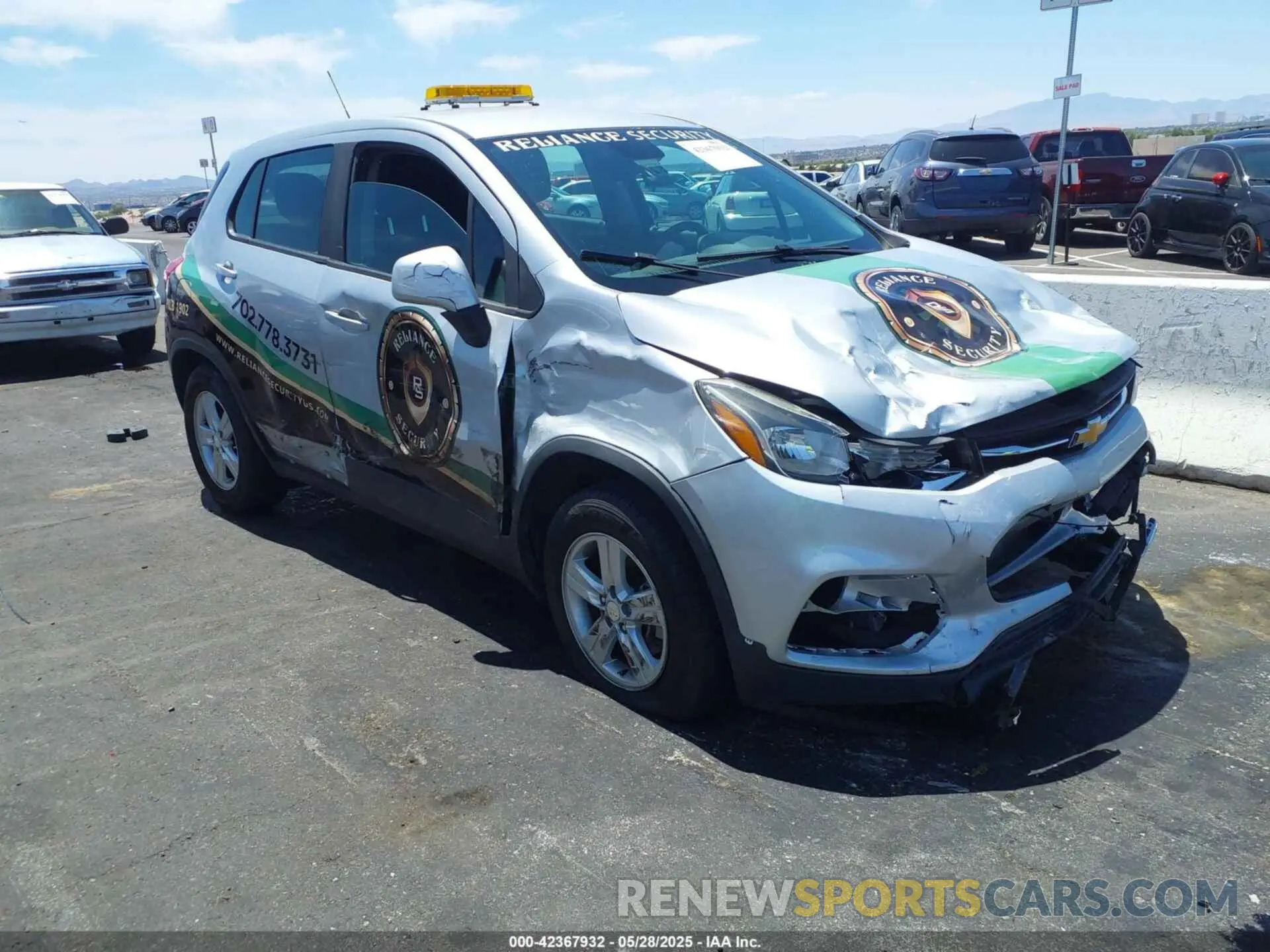 1 Photograph of a damaged car 3GNCJKSB0KL299703 CHEVROLET TRAX 2019