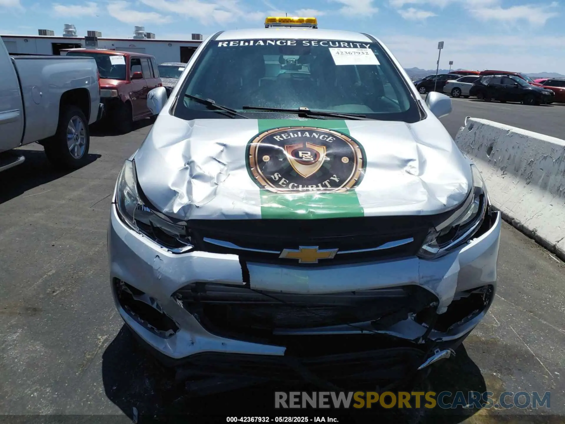 6 Photograph of a damaged car 3GNCJKSB0KL299703 CHEVROLET TRAX 2019