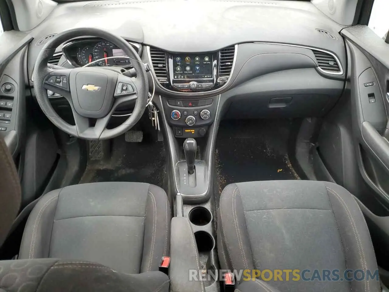 8 Photograph of a damaged car 3GNCJKSB0KL375713 CHEVROLET TRAX 2019