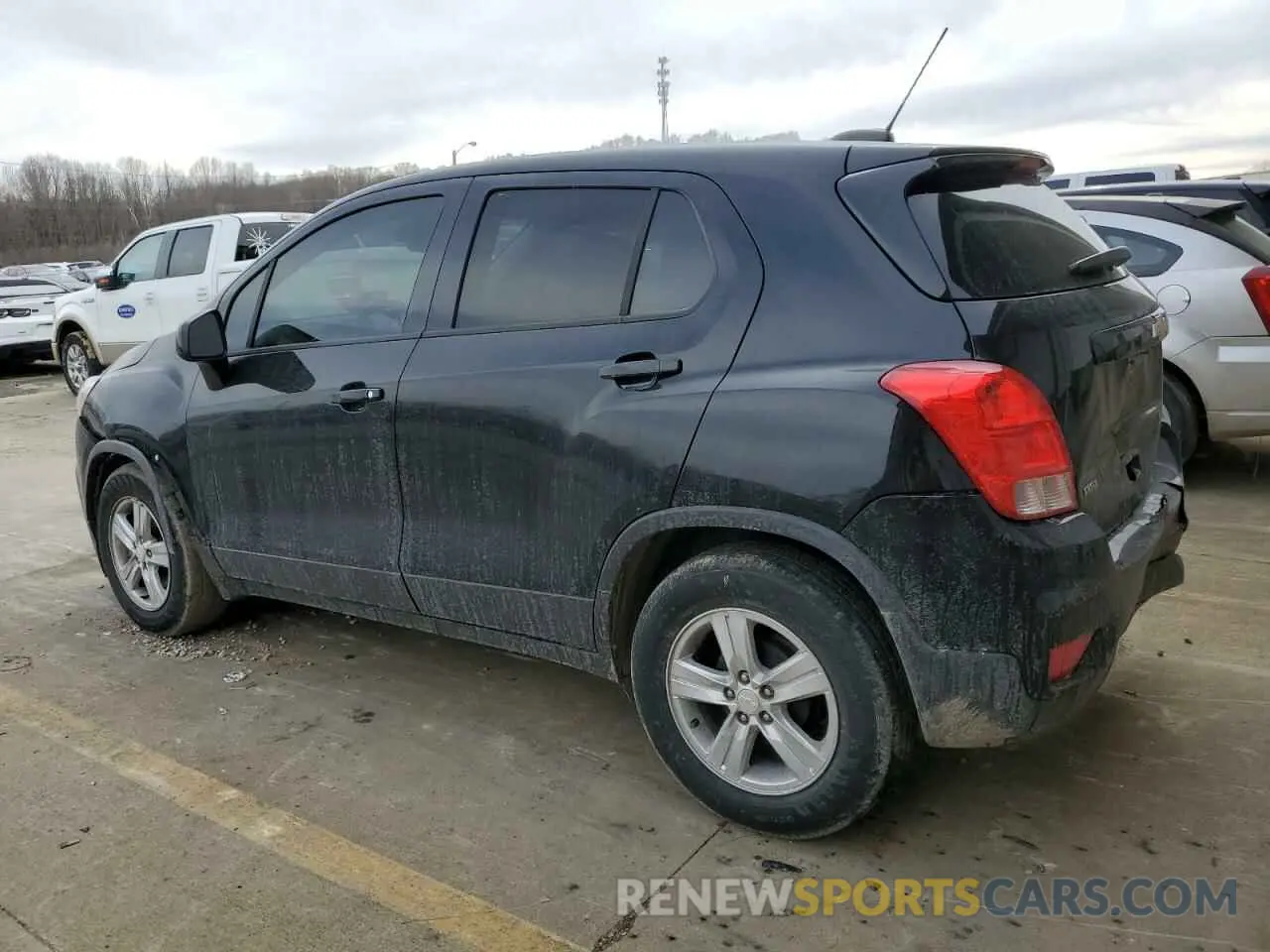 2 Photograph of a damaged car 3GNCJKSB0KL377008 CHEVROLET TRAX 2019
