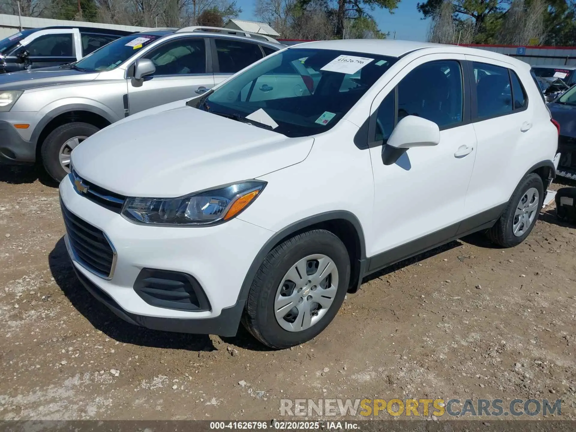 2 Photograph of a damaged car 3GNCJKSB1KL115675 CHEVROLET TRAX 2019