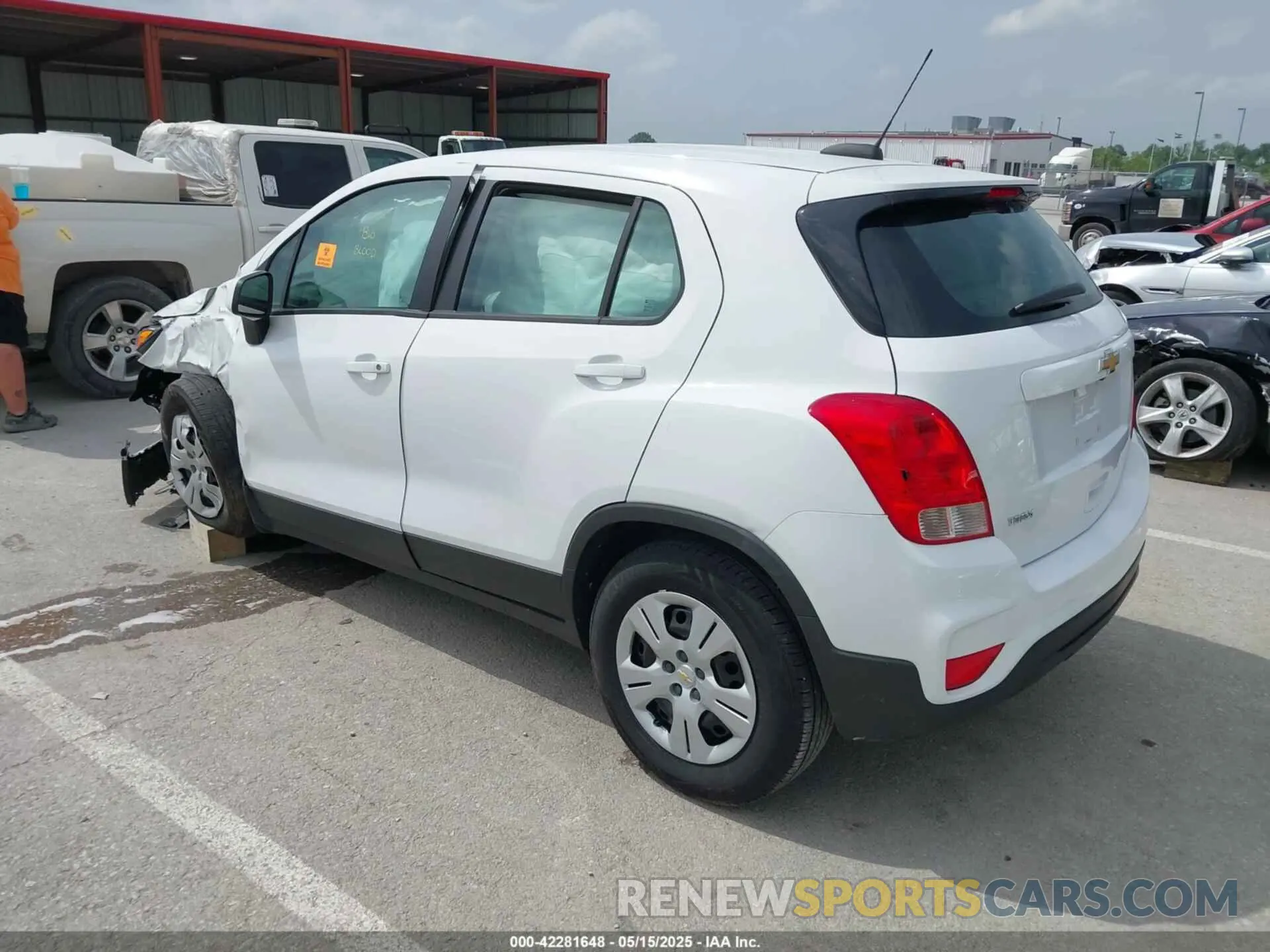 3 Photograph of a damaged car 3GNCJKSB1KL130676 CHEVROLET TRAX 2019