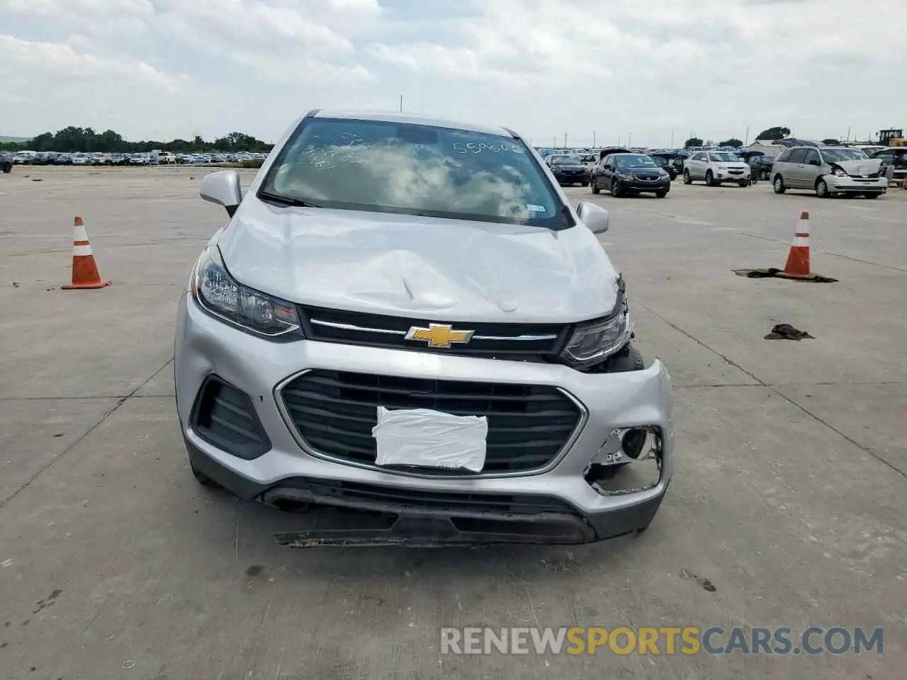 5 Photograph of a damaged car 3GNCJKSB1KL216067 CHEVROLET TRAX 2019