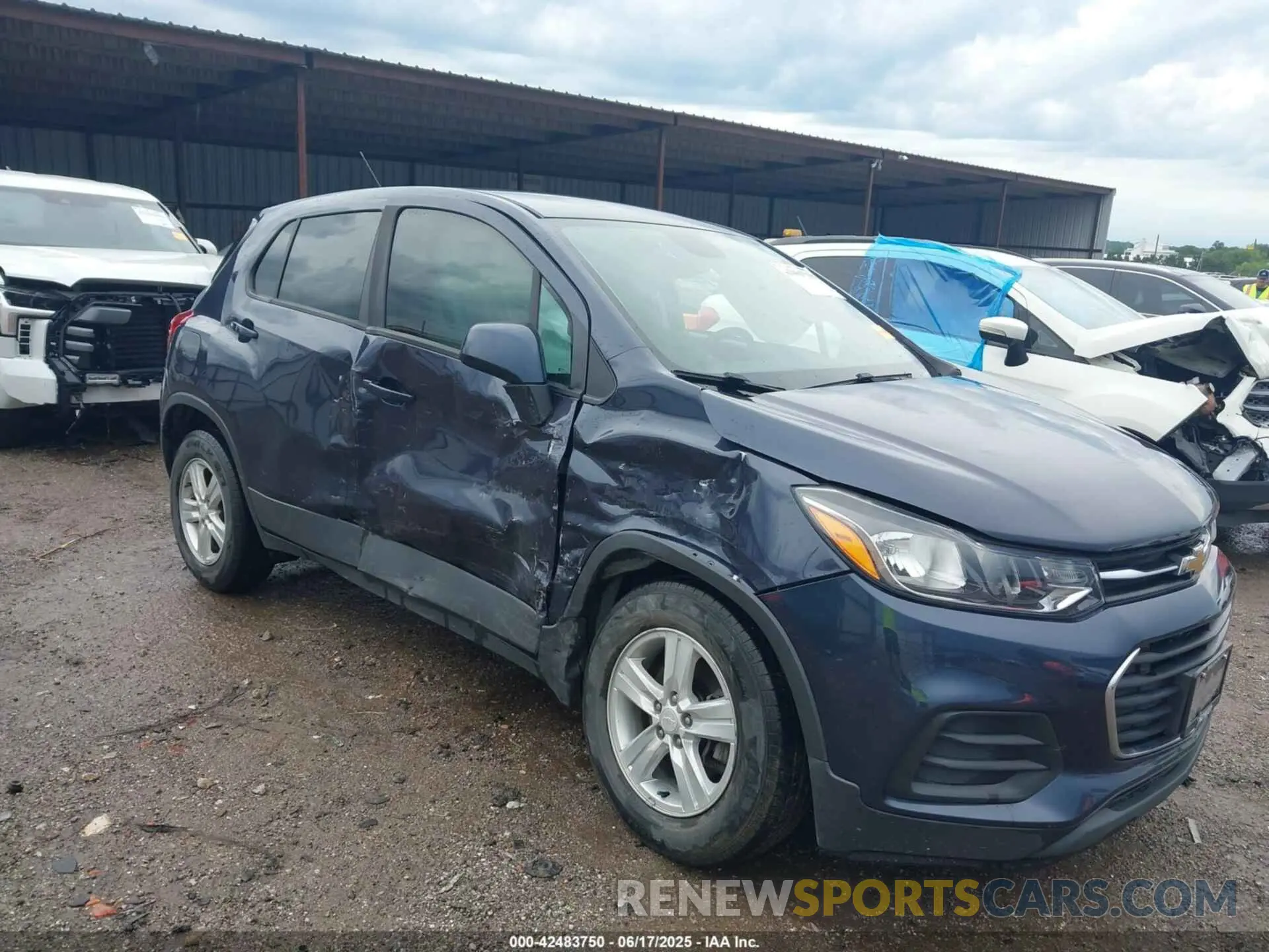 1 Photograph of a damaged car 3GNCJKSB1KL261154 CHEVROLET TRAX 2019