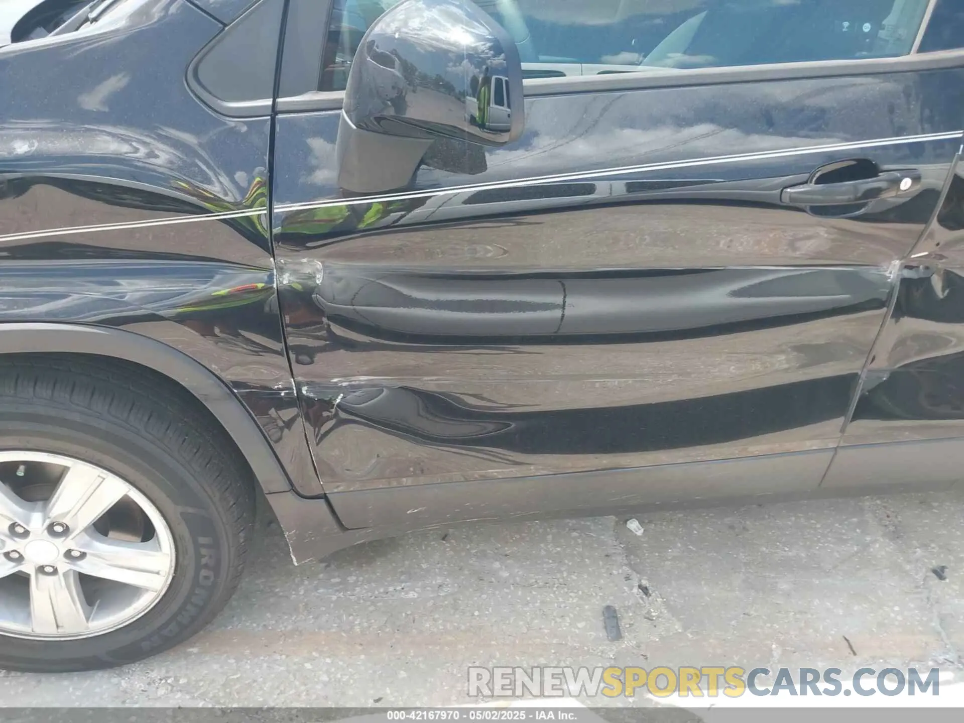 18 Photograph of a damaged car 3GNCJKSB1KL274552 CHEVROLET TRAX 2019