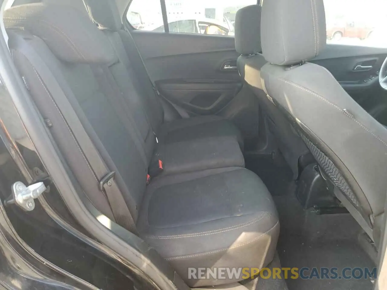 11 Photograph of a damaged car 3GNCJKSB1KL281663 CHEVROLET TRAX 2019