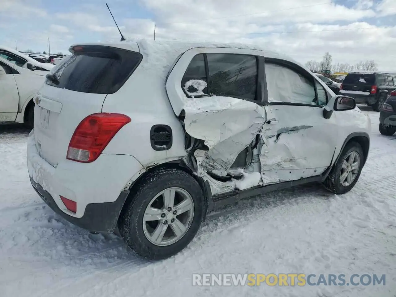 3 Photograph of a damaged car 3GNCJKSB1KL337875 CHEVROLET TRAX 2019