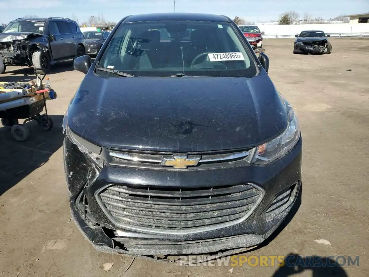 5 Photograph of a damaged car 3GNCJKSB1KL400943 CHEVROLET TRAX 2019