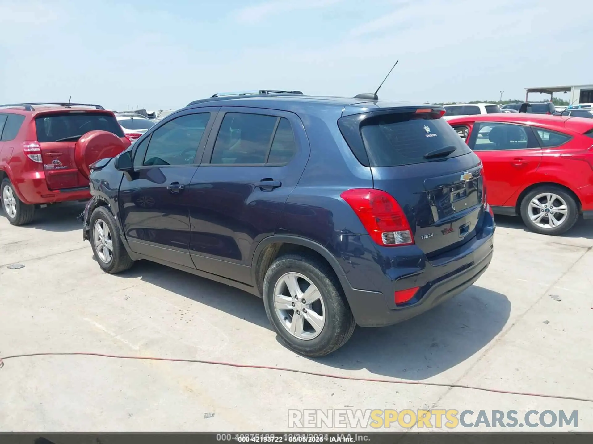 3 Photograph of a damaged car 3GNCJKSB2KL242533 CHEVROLET TRAX 2019