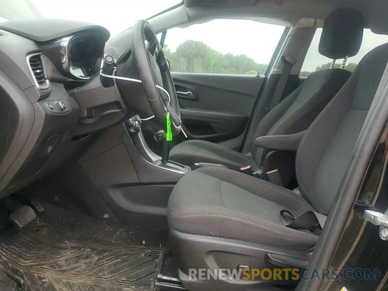 7 Photograph of a damaged car 3GNCJKSB2KL335794 CHEVROLET TRAX 2019