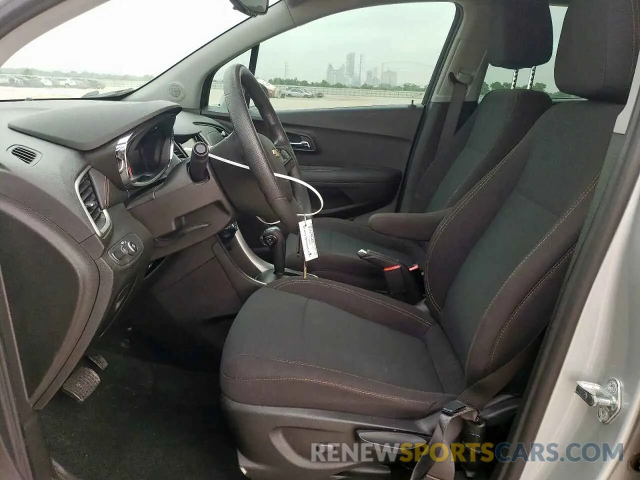 7 Photograph of a damaged car 3GNCJKSB2KL336752 CHEVROLET TRAX 2019