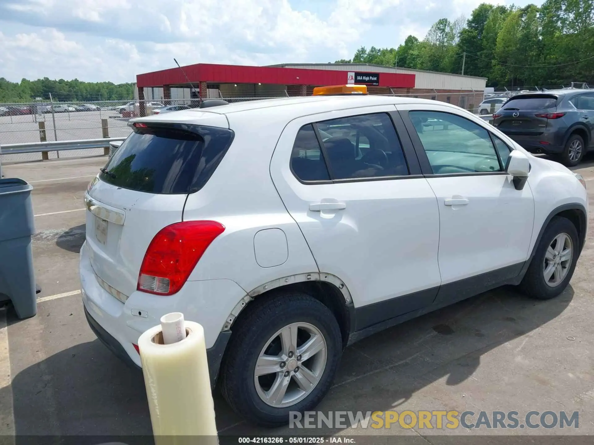 4 Photograph of a damaged car 3GNCJKSB2KL387507 CHEVROLET TRAX 2019