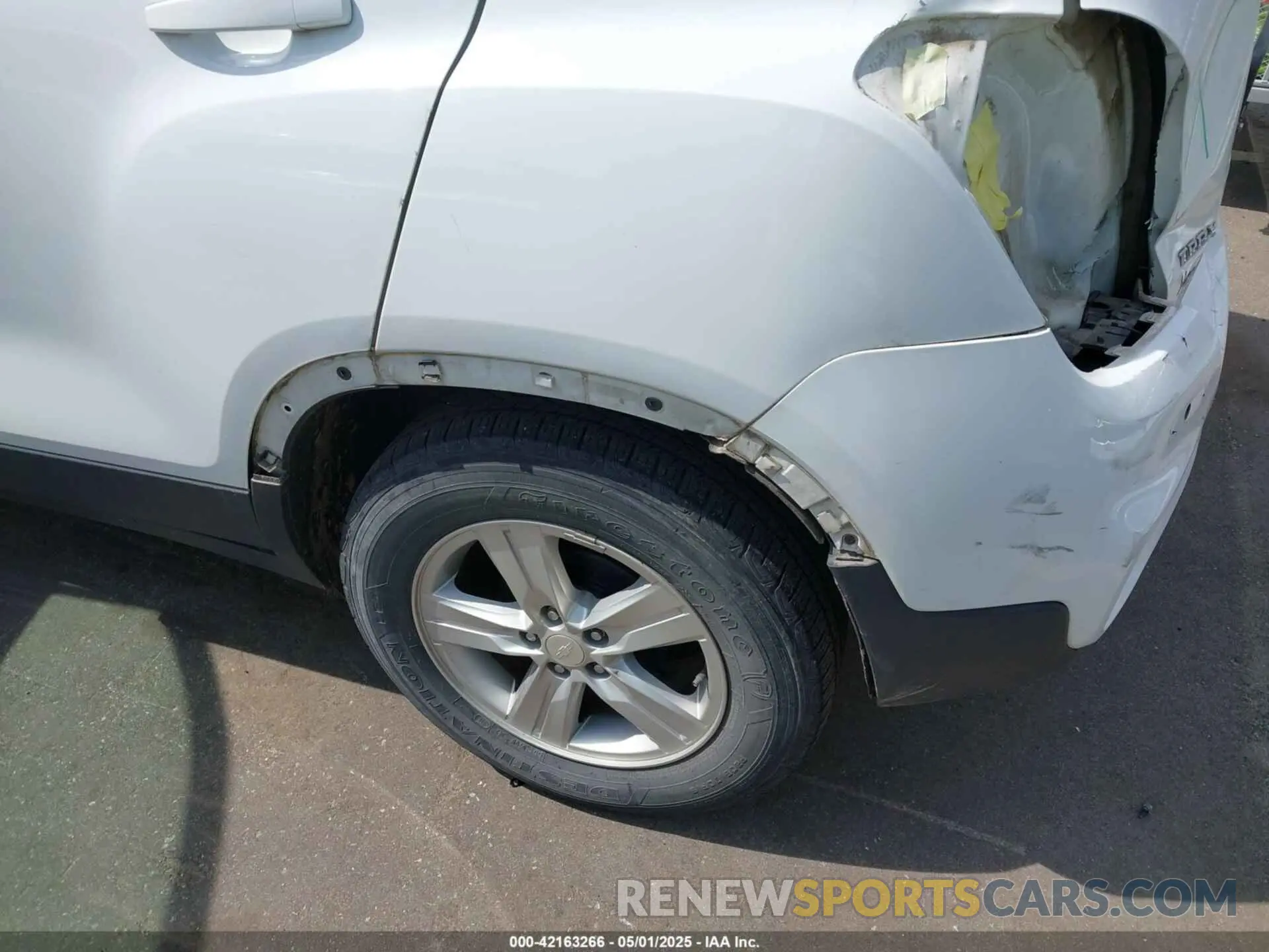 6 Photograph of a damaged car 3GNCJKSB2KL387507 CHEVROLET TRAX 2019