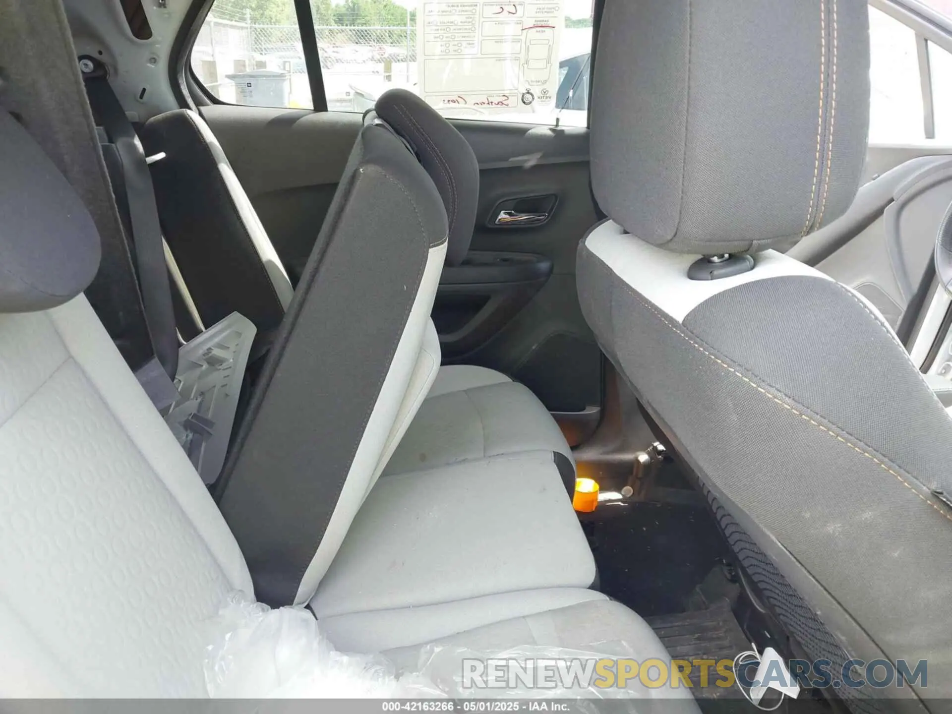 8 Photograph of a damaged car 3GNCJKSB2KL387507 CHEVROLET TRAX 2019