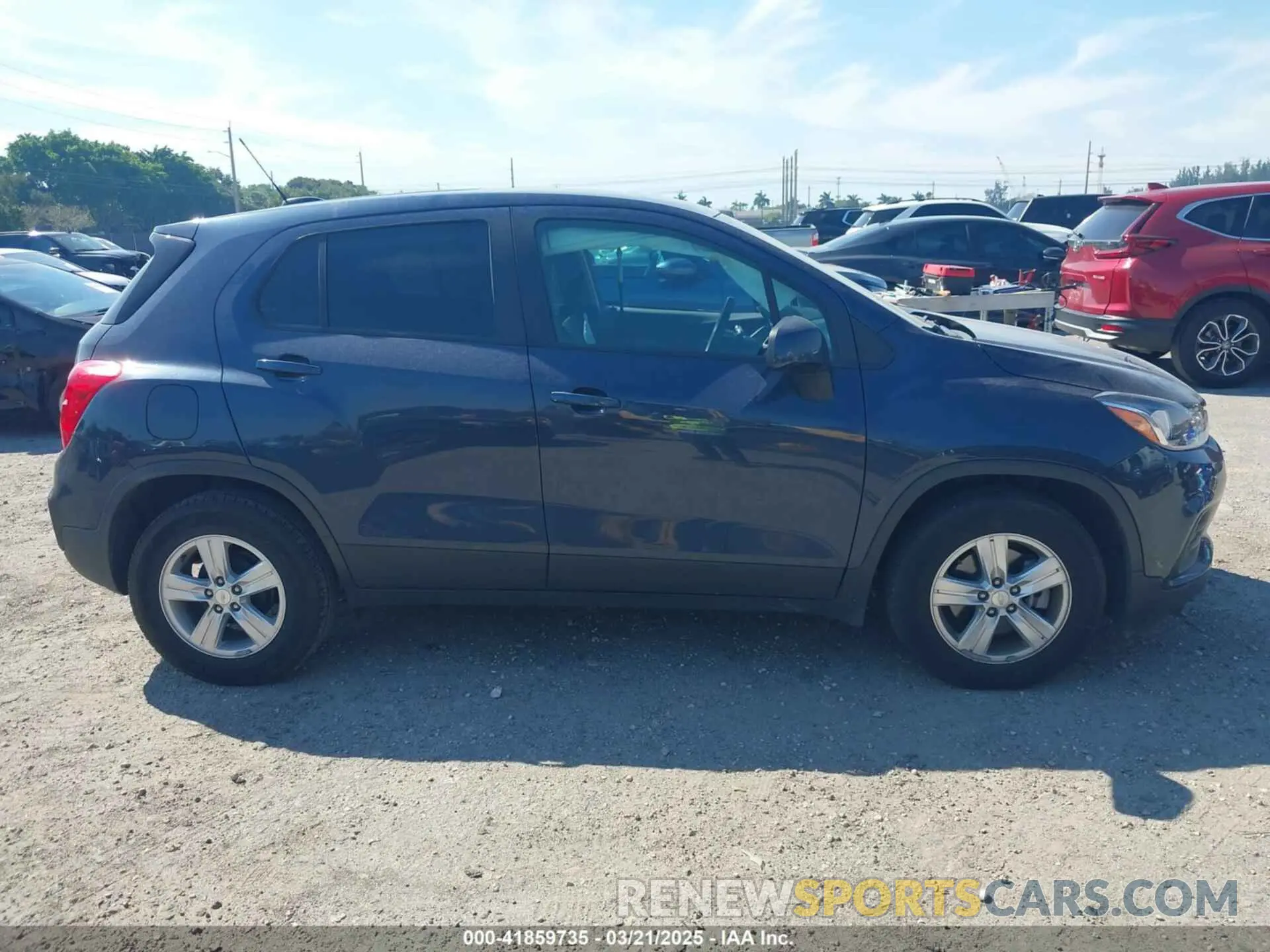 13 Photograph of a damaged car 3GNCJKSB3KL214935 CHEVROLET TRAX 2019