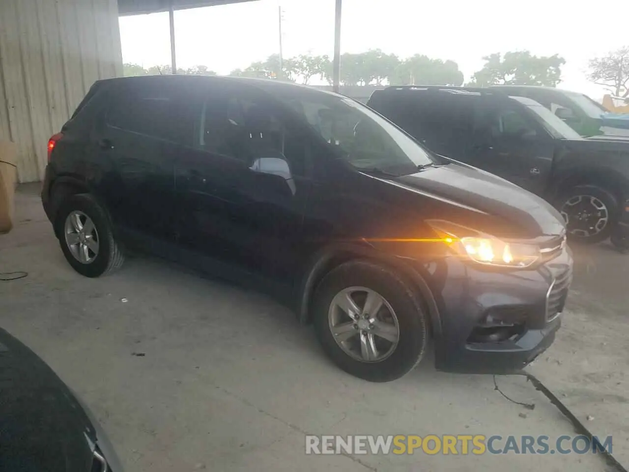 4 Photograph of a damaged car 3GNCJKSB3KL240810 CHEVROLET TRAX 2019