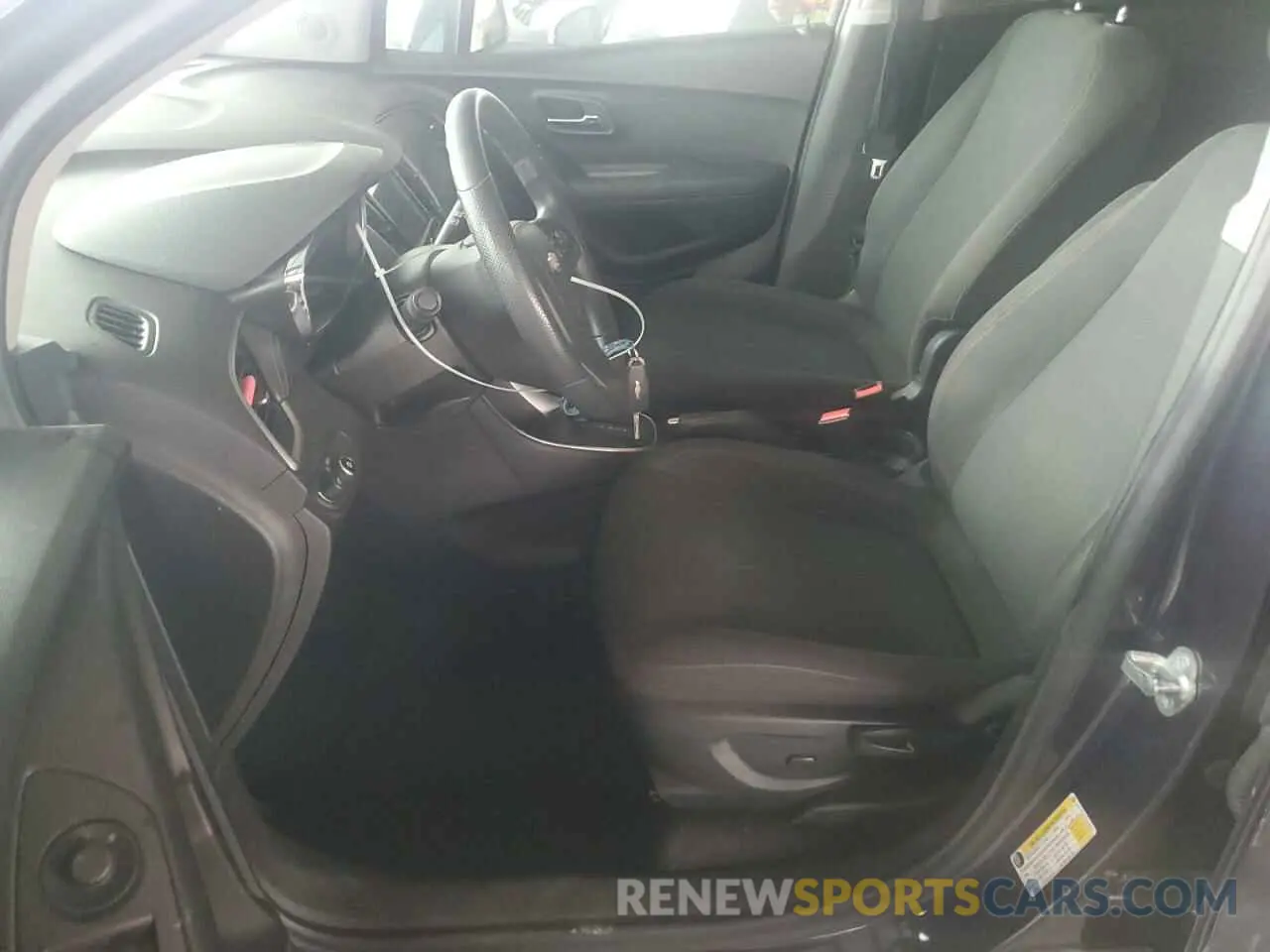 7 Photograph of a damaged car 3GNCJKSB3KL240810 CHEVROLET TRAX 2019