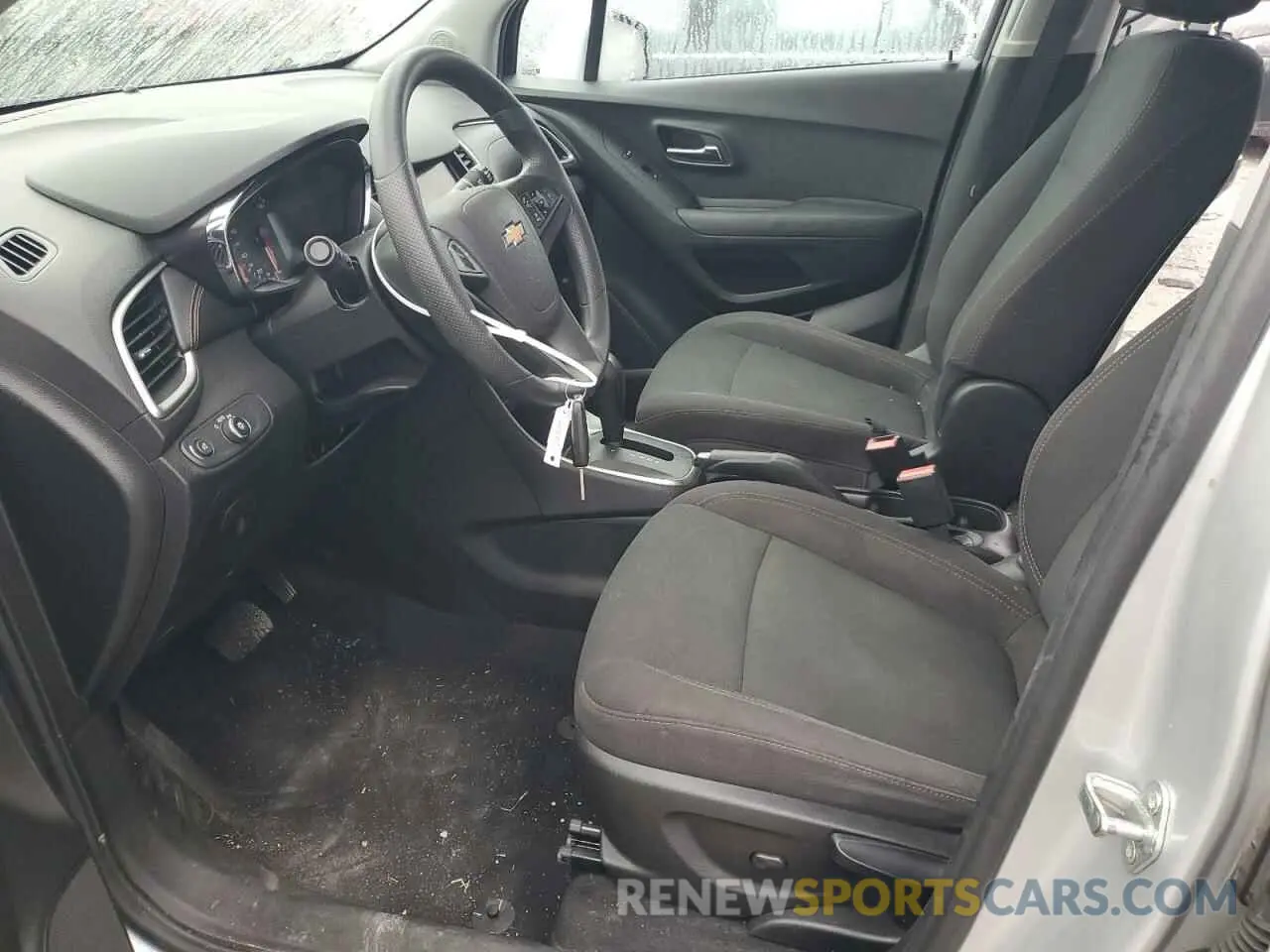 7 Photograph of a damaged car 3GNCJKSB3KL273600 CHEVROLET TRAX 2019
