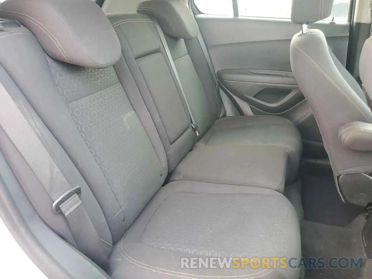11 Photograph of a damaged car 3GNCJKSB3KL389010 CHEVROLET TRAX 2019