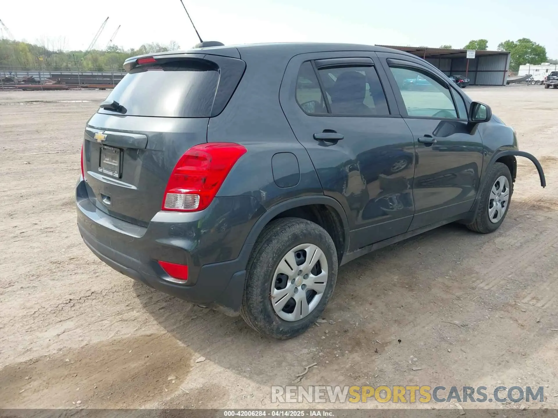4 Photograph of a damaged car 3GNCJKSB4KL178849 CHEVROLET TRAX 2019