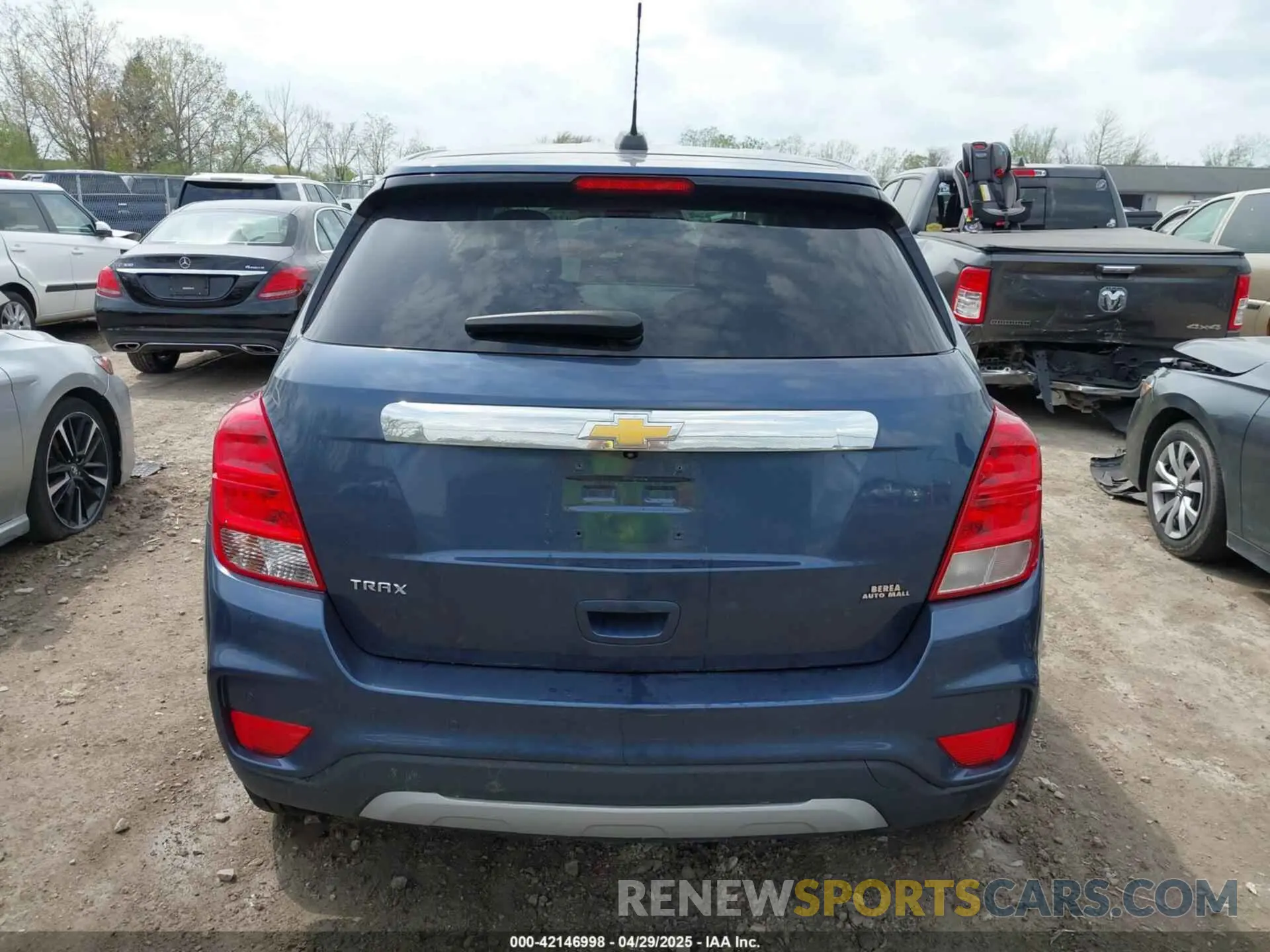 16 Photograph of a damaged car 3GNCJKSB4KL260306 CHEVROLET TRAX 2019