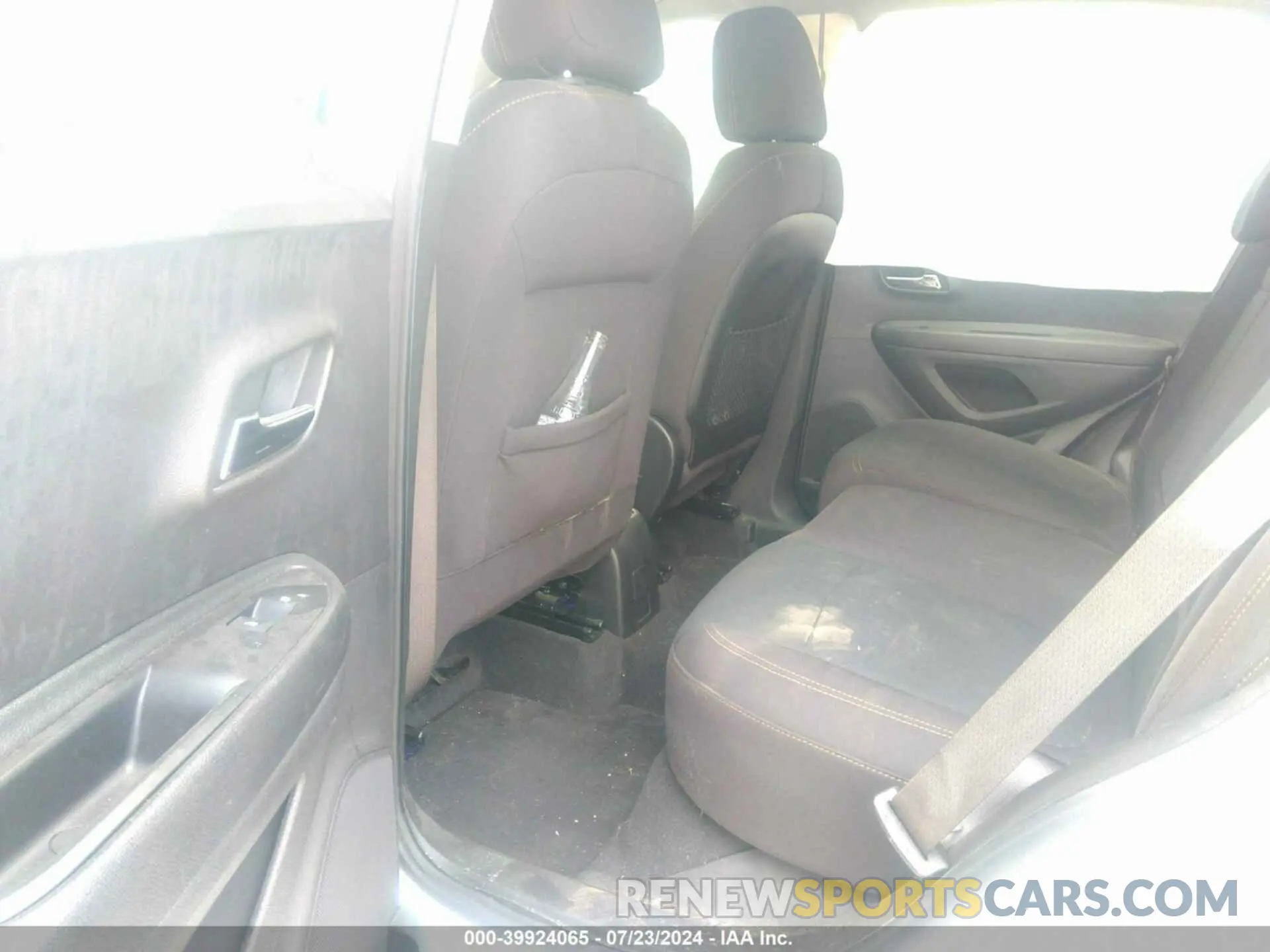 8 Photograph of a damaged car 3GNCJKSB4KL388884 CHEVROLET TRAX 2019
