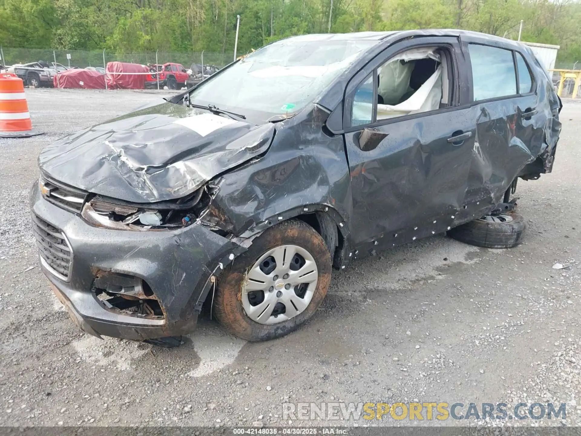 2 Photograph of a damaged car 3GNCJKSB5KL156584 CHEVROLET TRAX 2019