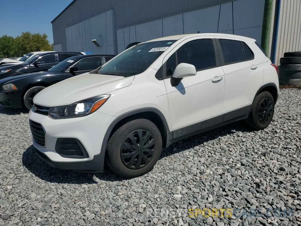 1 Photograph of a damaged car 3GNCJKSB5KL172915 CHEVROLET TRAX 2019