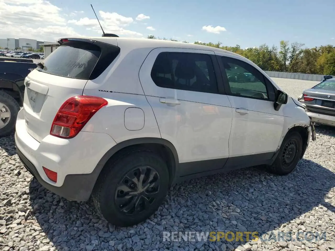 3 Photograph of a damaged car 3GNCJKSB5KL172915 CHEVROLET TRAX 2019
