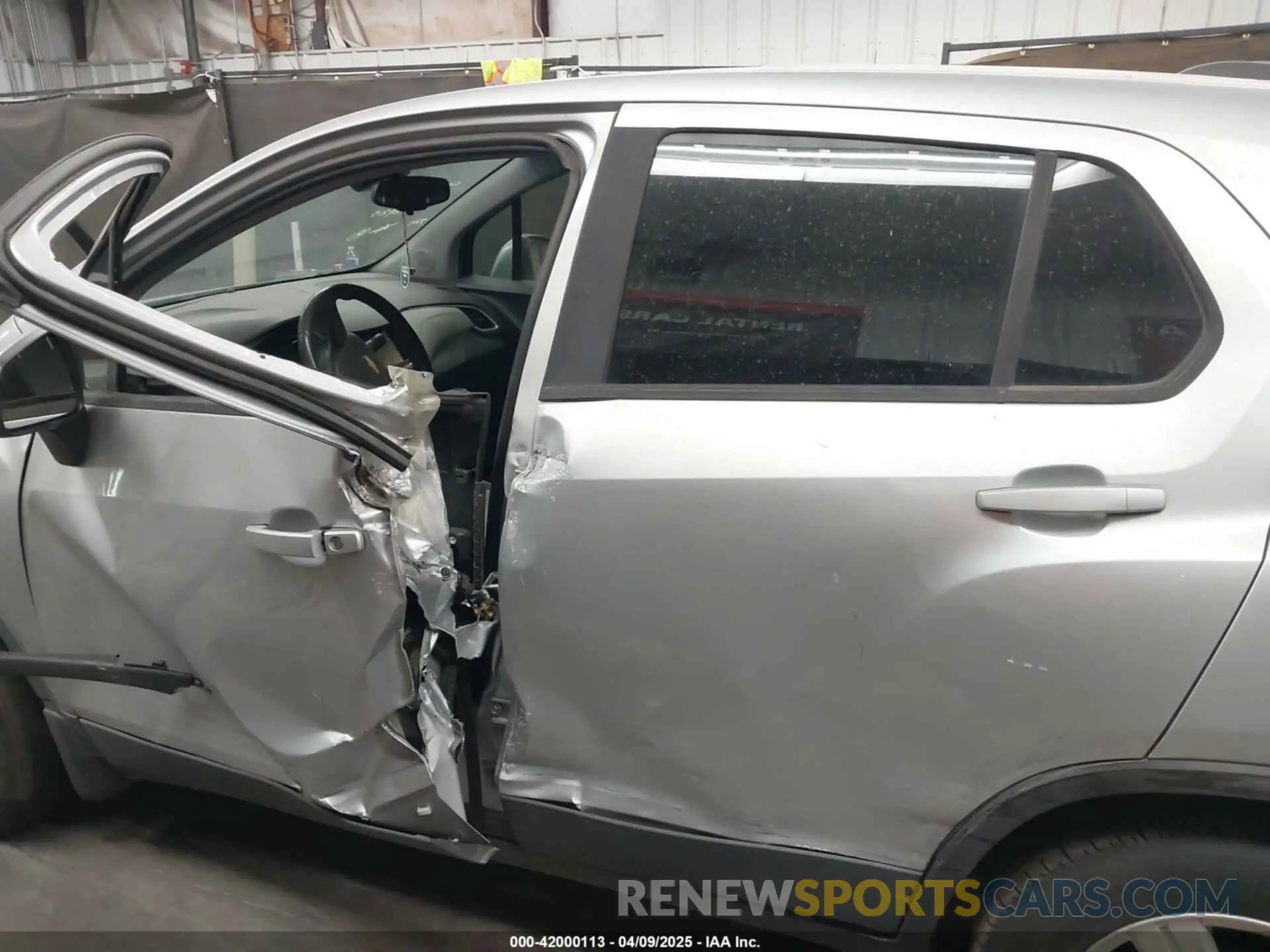 13 Photograph of a damaged car 3GNCJKSB5KL189469 CHEVROLET TRAX 2019