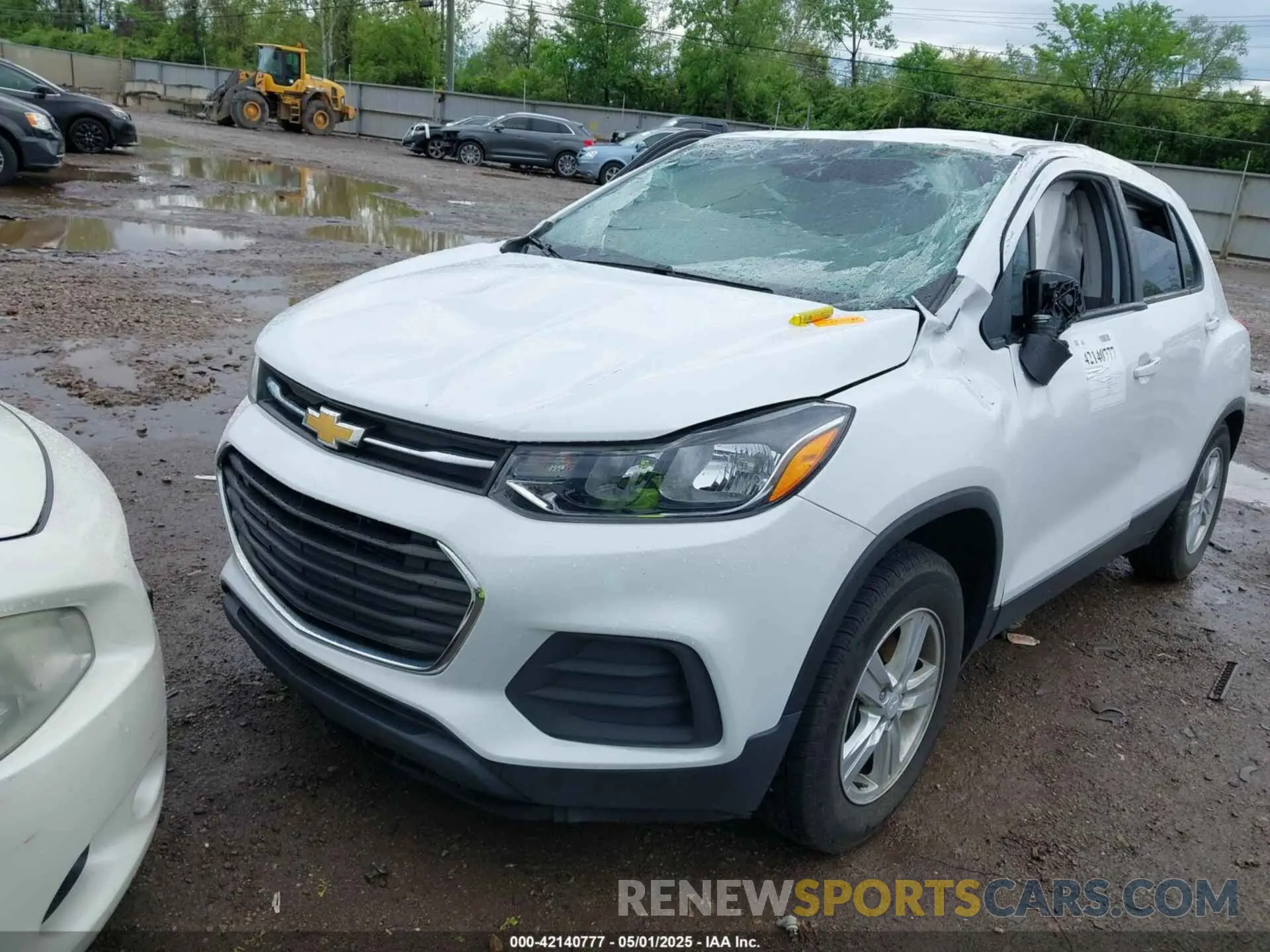 2 Photograph of a damaged car 3GNCJKSB5KL220090 CHEVROLET TRAX 2019