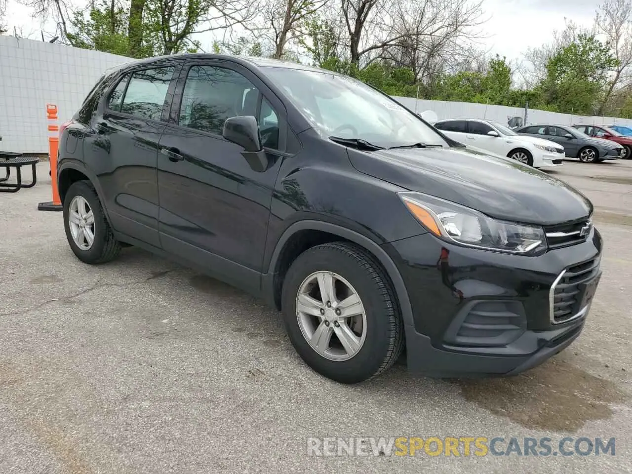 4 Photograph of a damaged car 3GNCJKSB5KL310310 CHEVROLET TRAX 2019