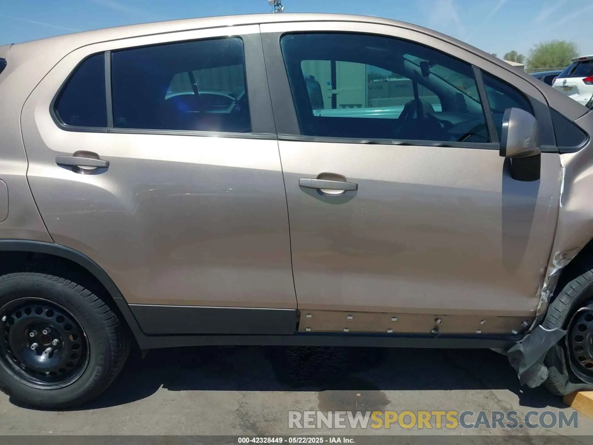 14 Photograph of a damaged car 3GNCJKSB6KL113159 CHEVROLET TRAX 2019