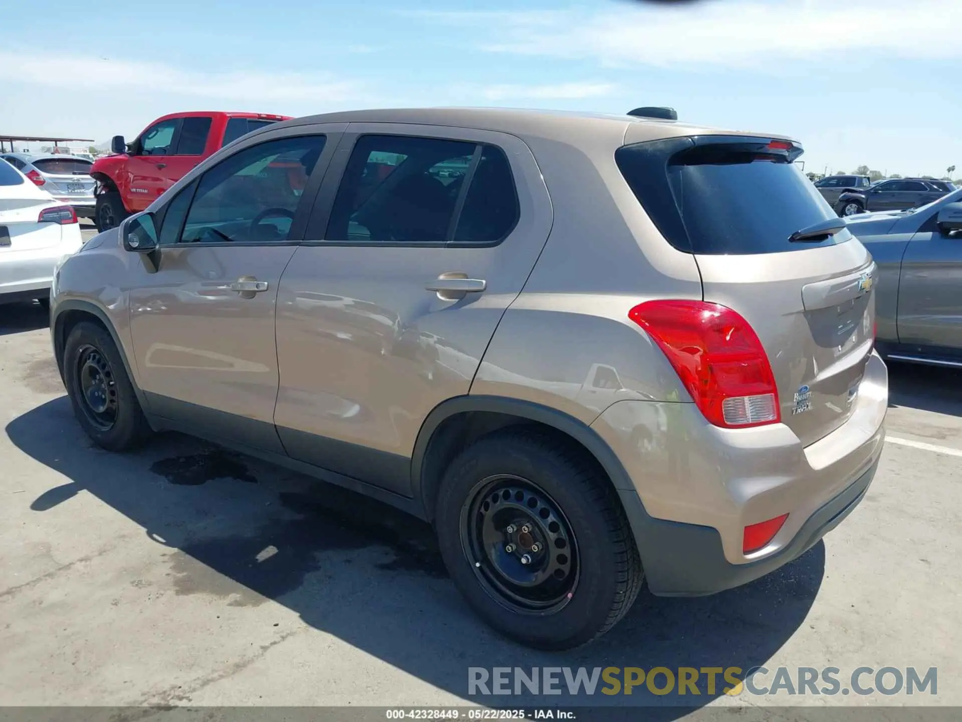 3 Photograph of a damaged car 3GNCJKSB6KL113159 CHEVROLET TRAX 2019