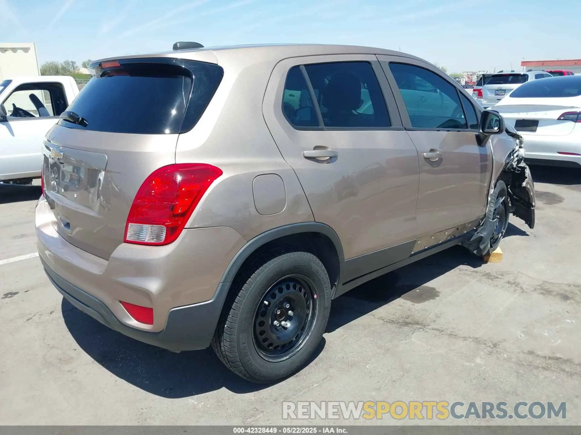 4 Photograph of a damaged car 3GNCJKSB6KL113159 CHEVROLET TRAX 2019