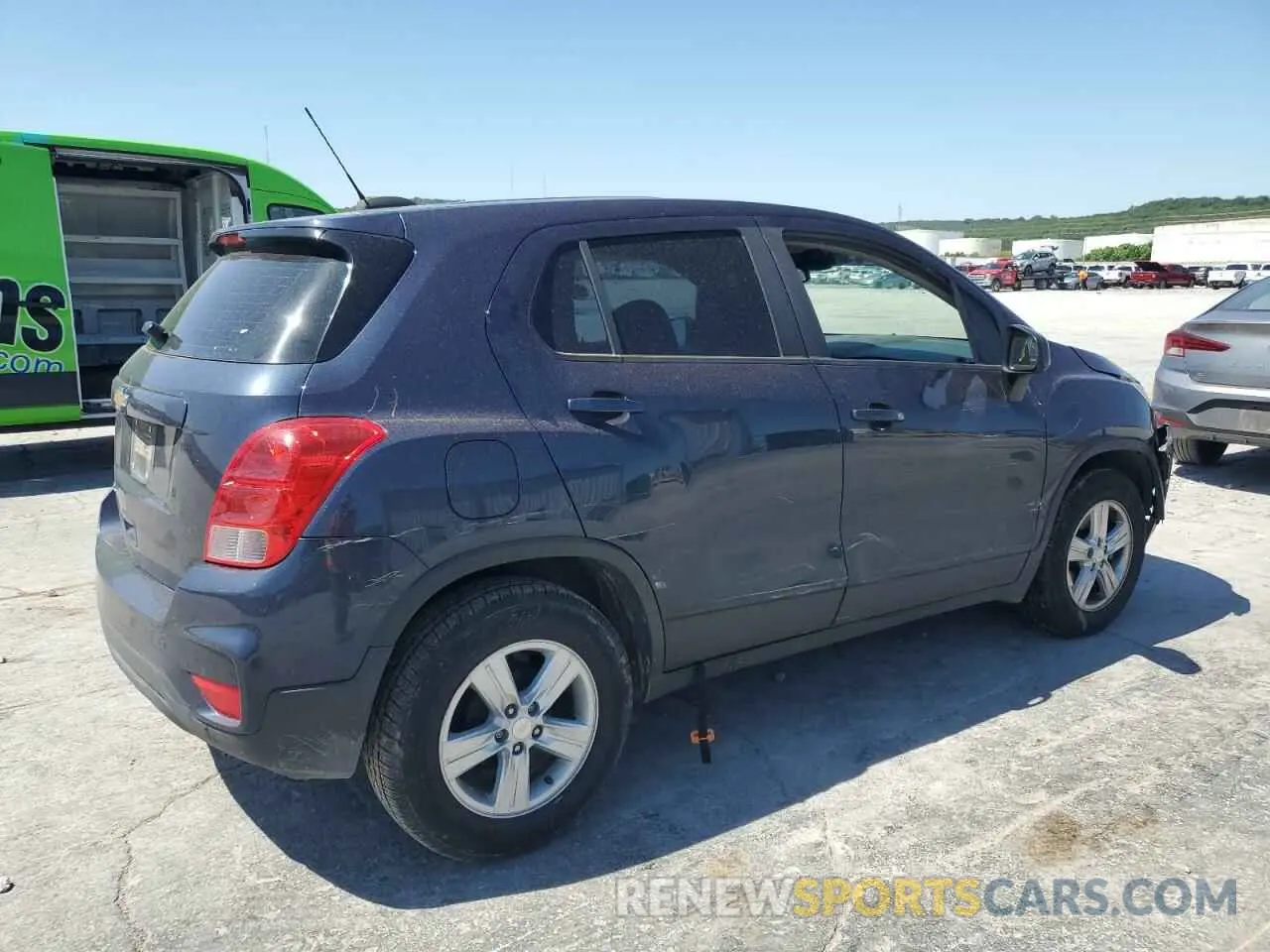 3 Photograph of a damaged car 3GNCJKSB6KL215819 CHEVROLET TRAX 2019