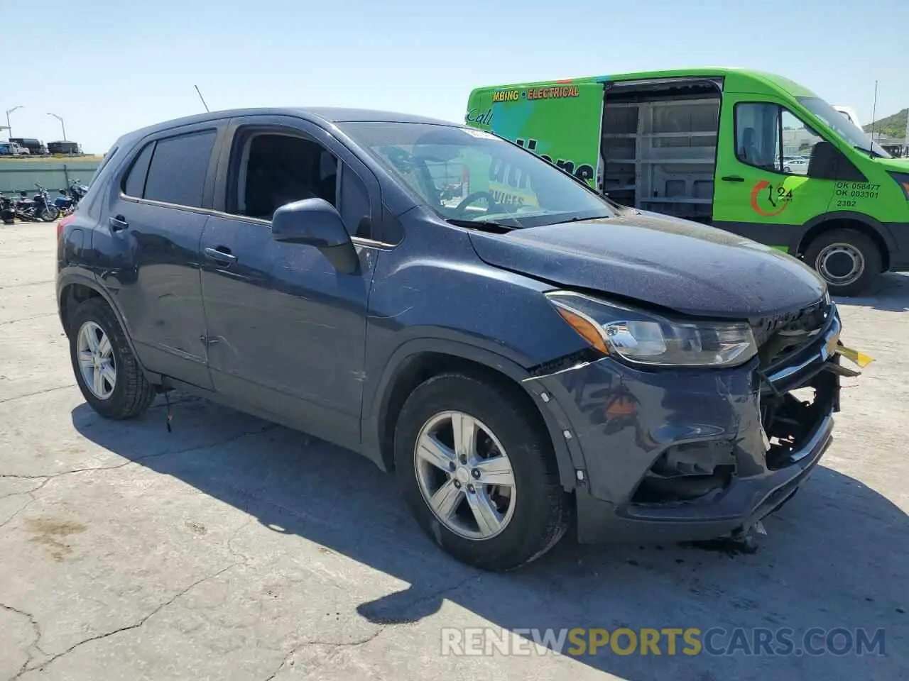 4 Photograph of a damaged car 3GNCJKSB6KL215819 CHEVROLET TRAX 2019