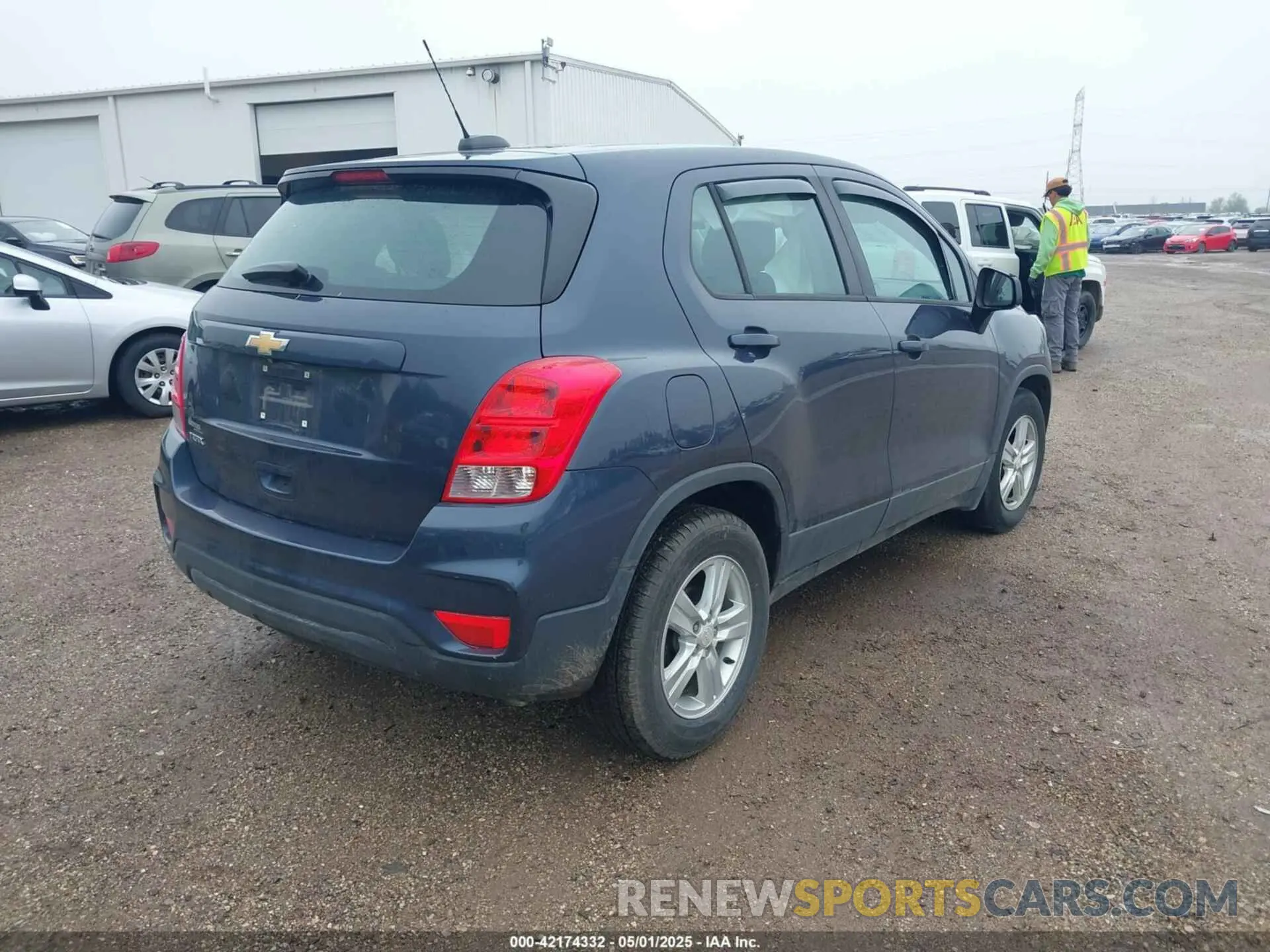 4 Photograph of a damaged car 3GNCJKSB6KL221989 CHEVROLET TRAX 2019