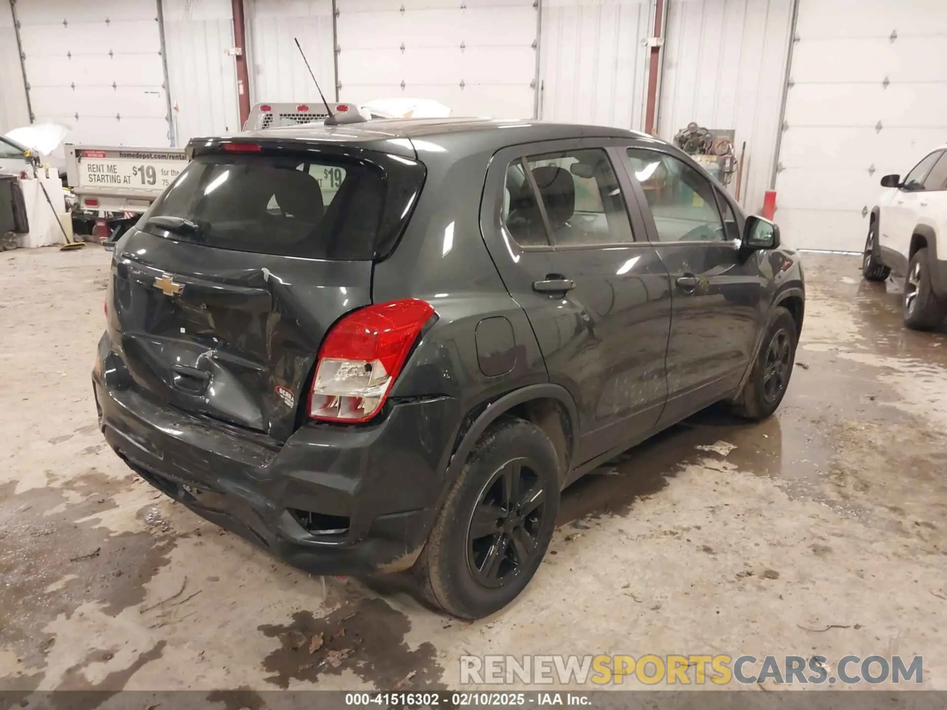 4 Photograph of a damaged car 3GNCJKSB6KL283263 CHEVROLET TRAX 2019