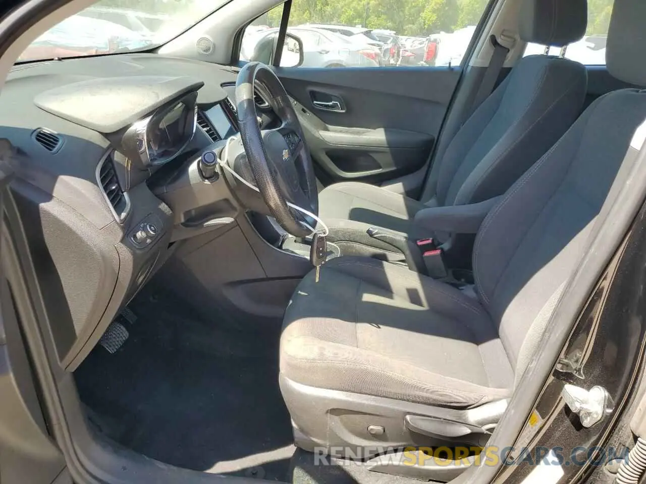 7 Photograph of a damaged car 3GNCJKSB7KL150611 CHEVROLET TRAX 2019