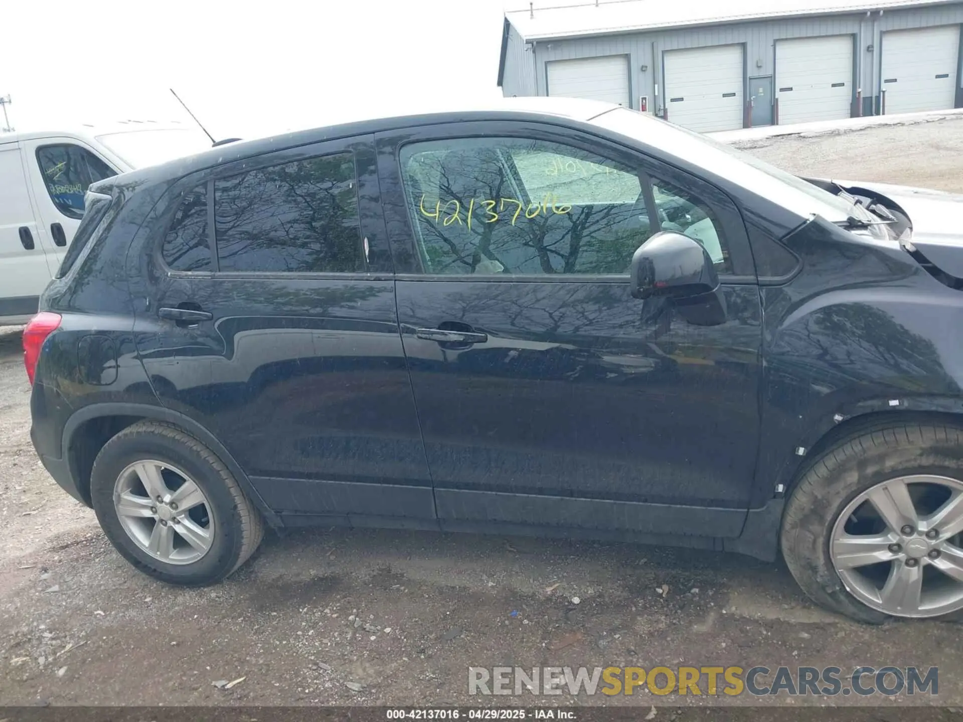 13 Photograph of a damaged car 3GNCJKSB7KL287810 CHEVROLET TRAX 2019