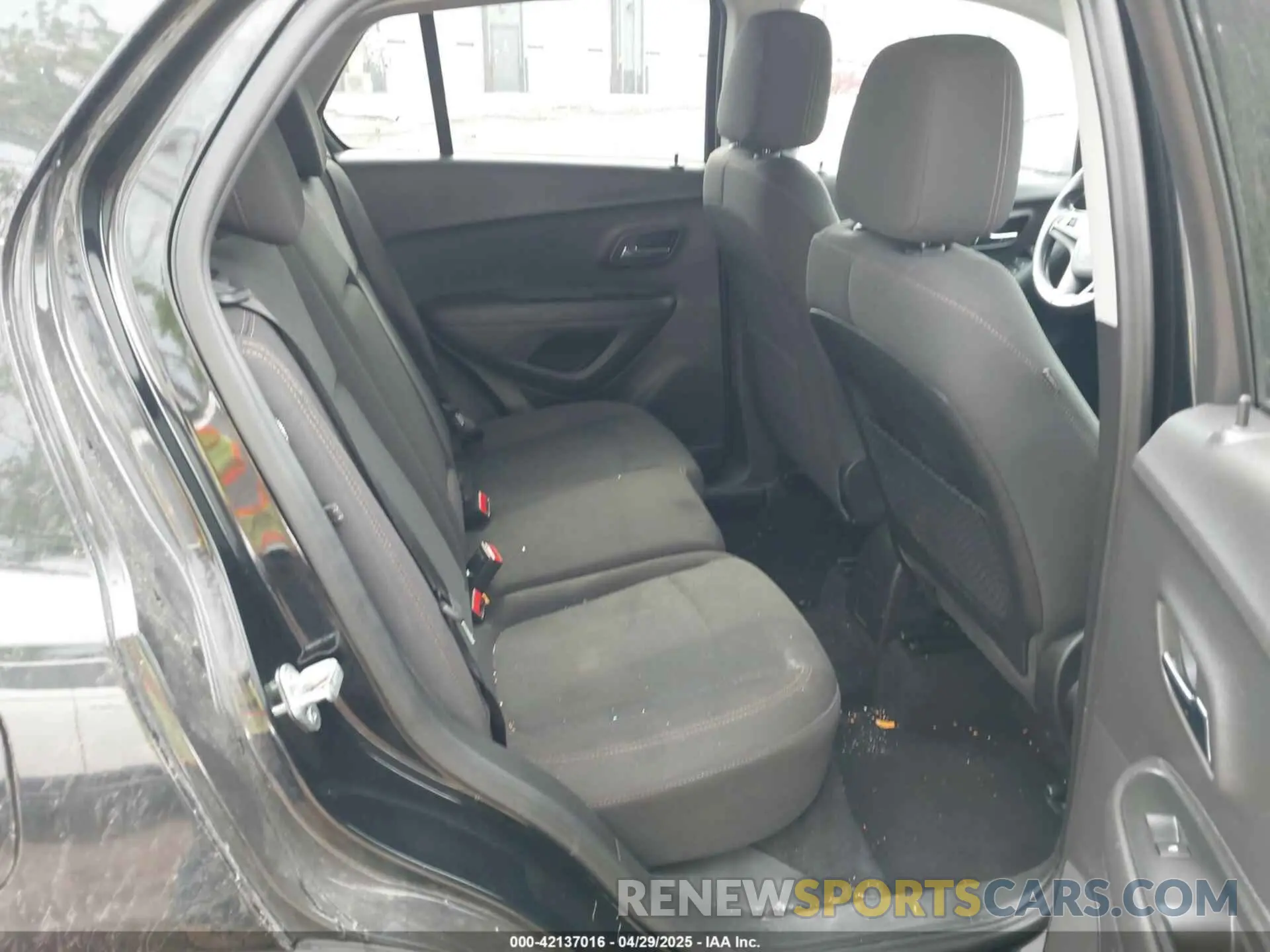 8 Photograph of a damaged car 3GNCJKSB7KL287810 CHEVROLET TRAX 2019