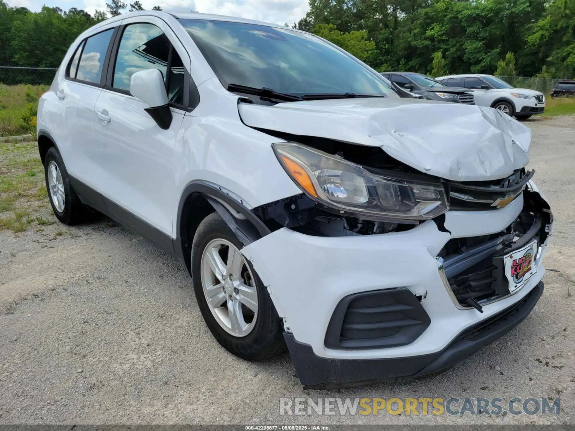 1 Photograph of a damaged car 3GNCJKSB7KL311989 CHEVROLET TRAX 2019
