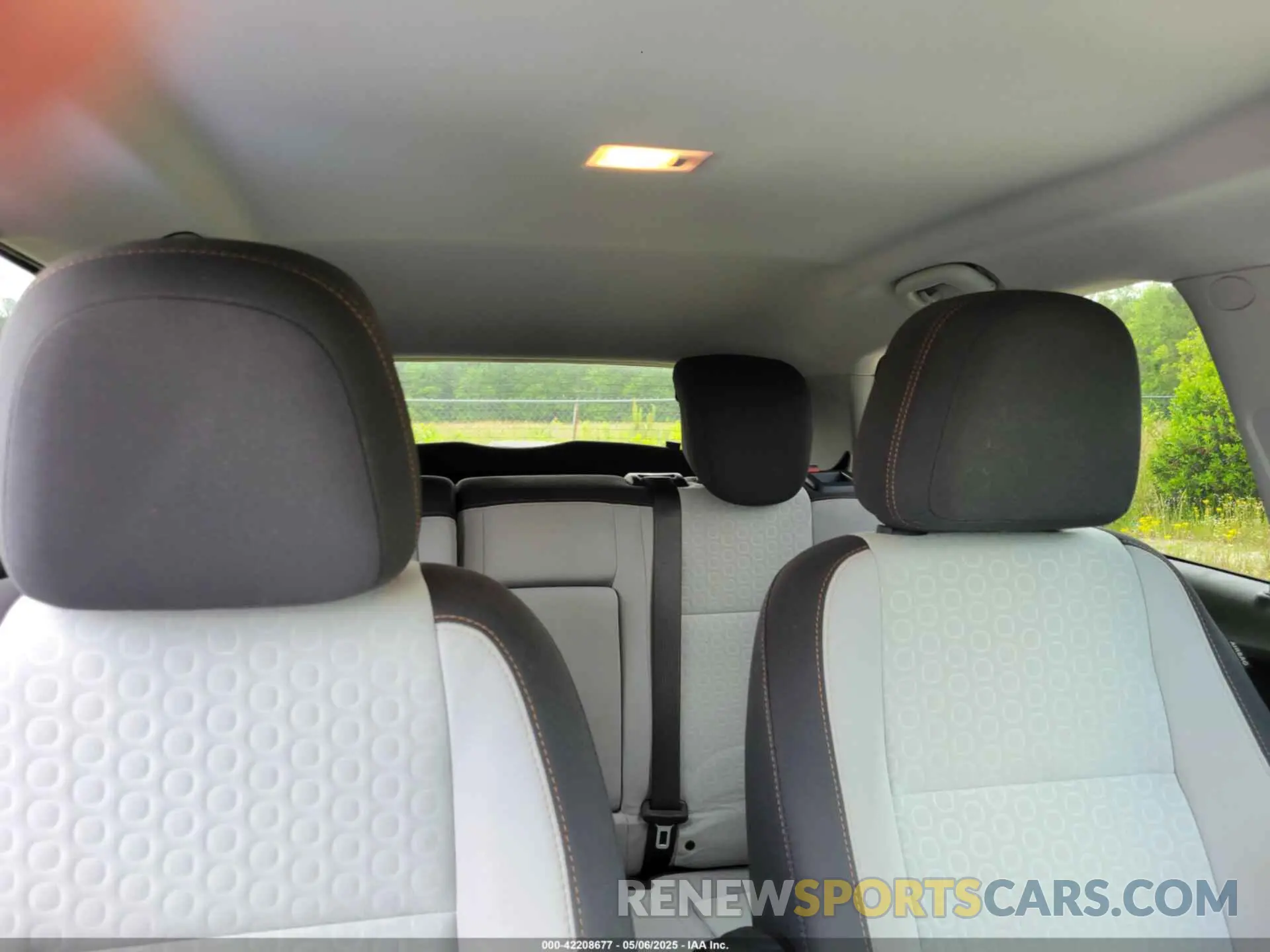 8 Photograph of a damaged car 3GNCJKSB7KL311989 CHEVROLET TRAX 2019